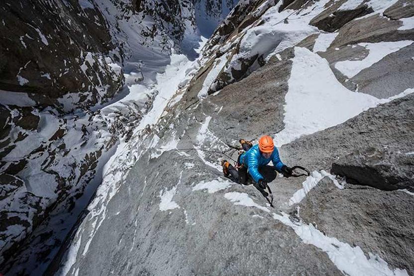 Dünyanın en ünlü dağcısı Ueli Steck hayatını kaybetti