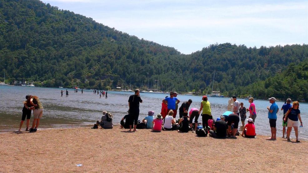 Kızkumuna turist akını başladı