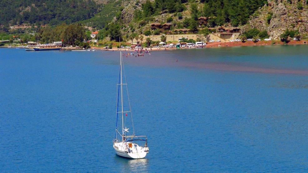 Kızkumuna turist akını başladı