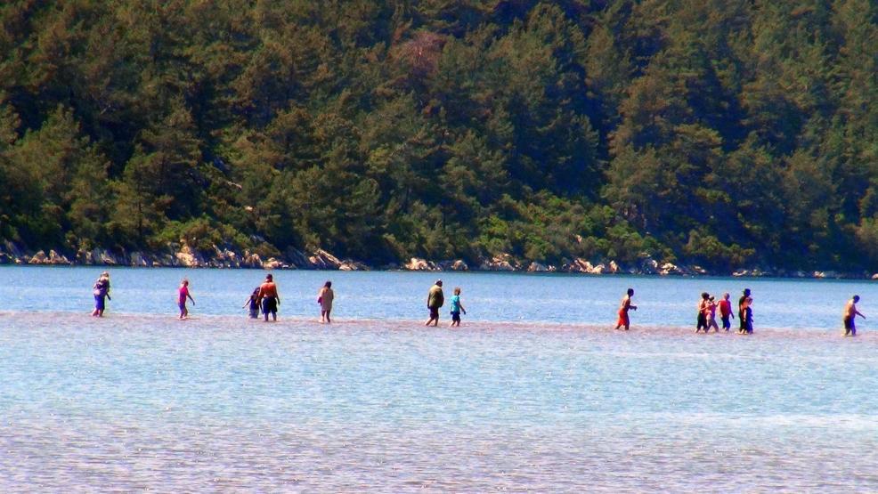 Kızkumuna turist akını başladı