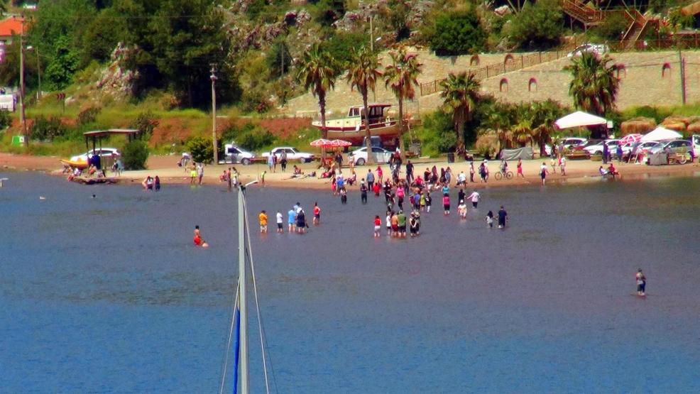 Kızkumuna turist akını başladı