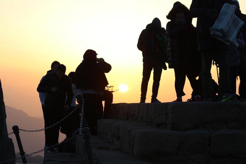Güneşin en güzel doğup battığı yere turist akını