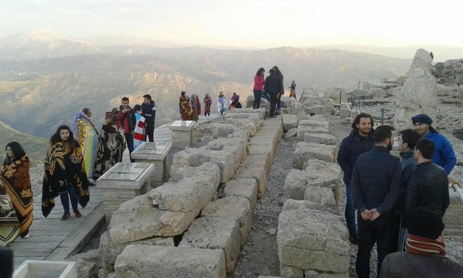 Güneşin en güzel doğup battığı yere turist akını