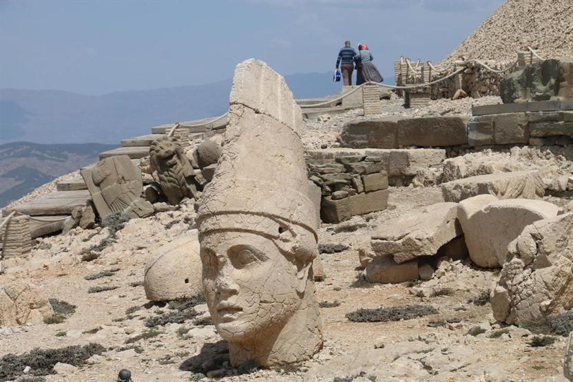 Güneşin en güzel doğup battığı yere turist akını