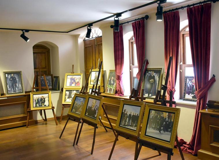 Kazada ölen kızının Atatürk hayalini 10 yıl sonra gerçekleştirdi