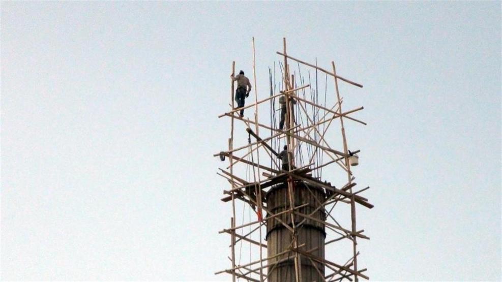 İnşaat işçilerinin 30 metrede ölümle dansı