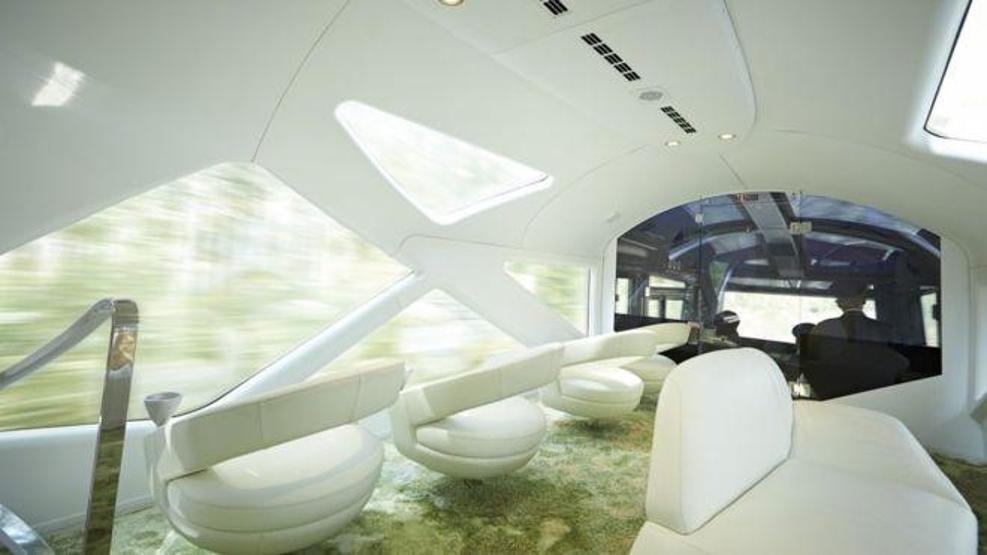 Japonyanın ultra lüks treni ilk yolcuğunu yaptı