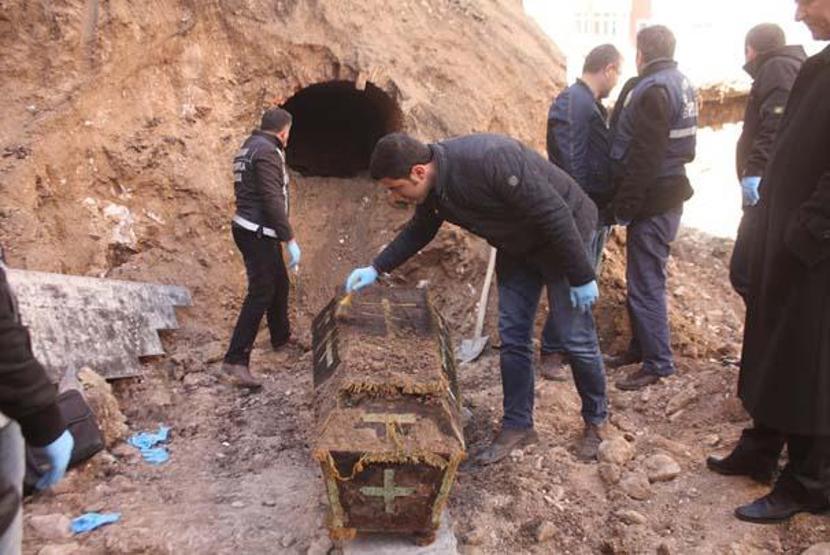 Ardahanda Rus askeri mezarının arşiv fotoğrafları bulundu