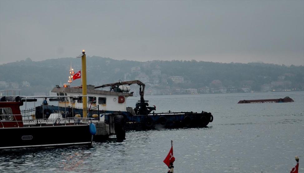 Beykoz açıklarında duba battı
