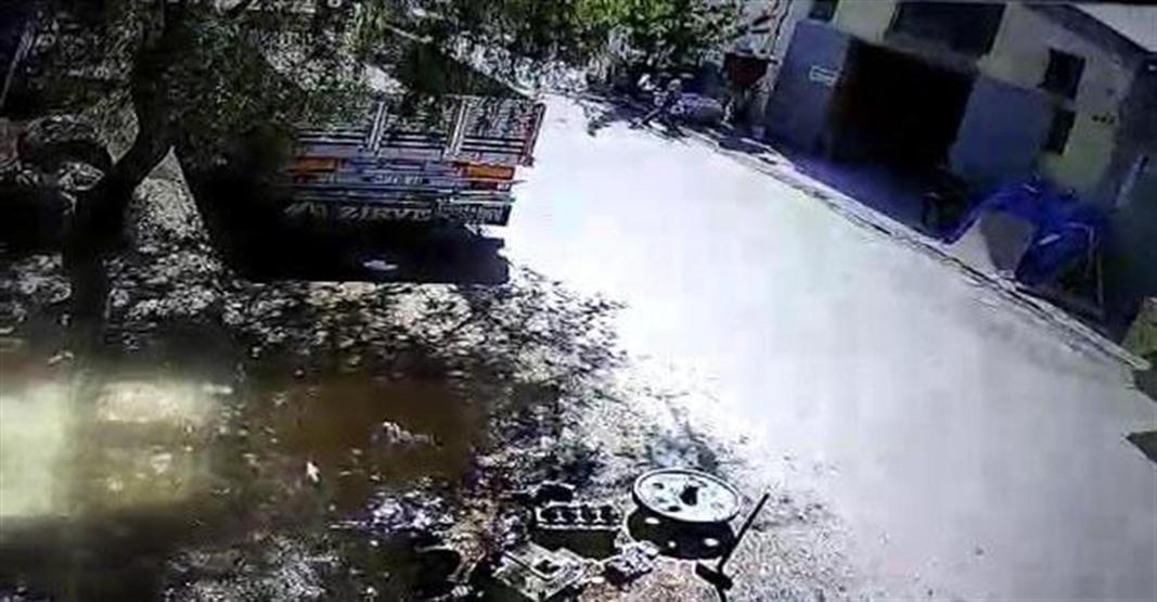 Atölyede forklift faciası