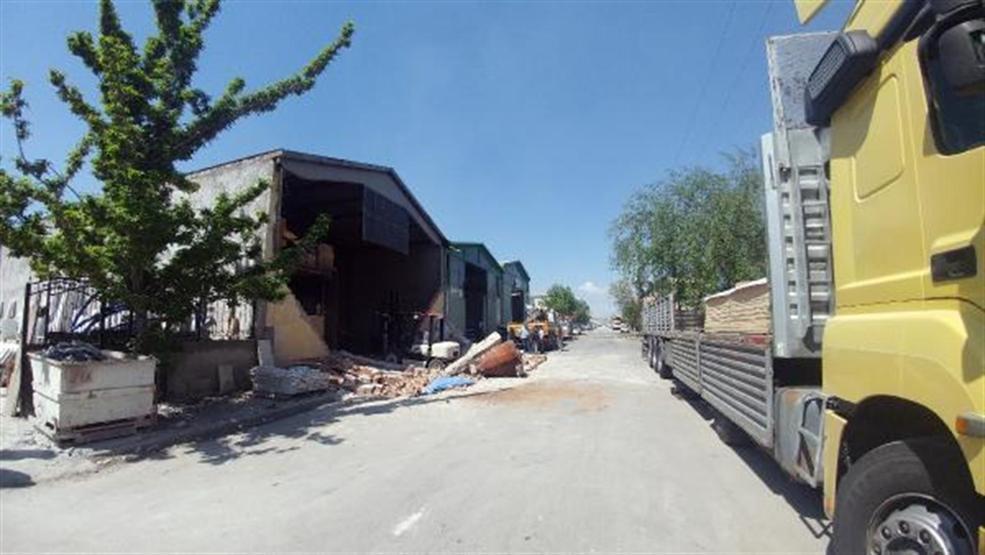 Atölyede forklift faciası