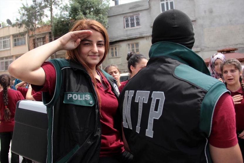 Adanada eş zamanlı torbacı operasyonu