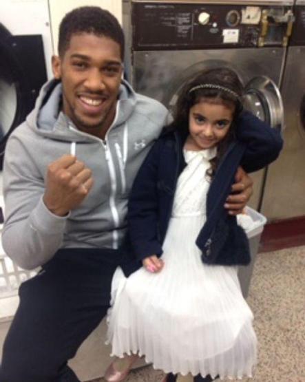 Anthony Joshua kazandığı 15 milyon ile ilk bunu yaptı