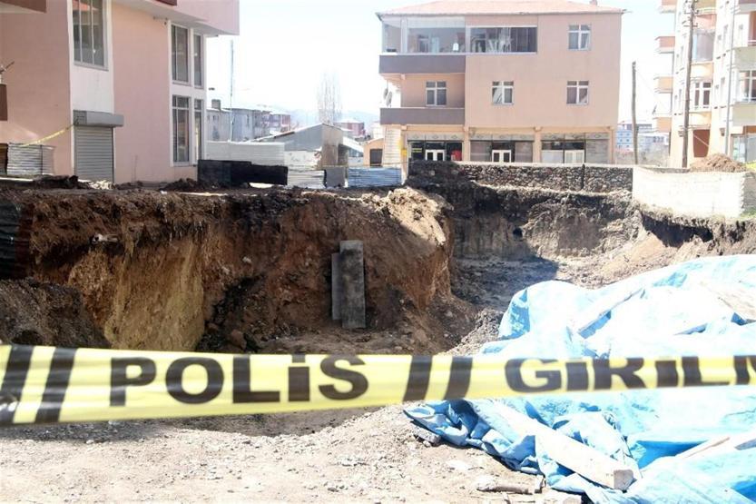 Rus general yalnız değilmiş Başka mezarlar da var