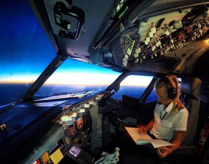 İsveçin kadın pilotu sosyal medya fenomeni oldu