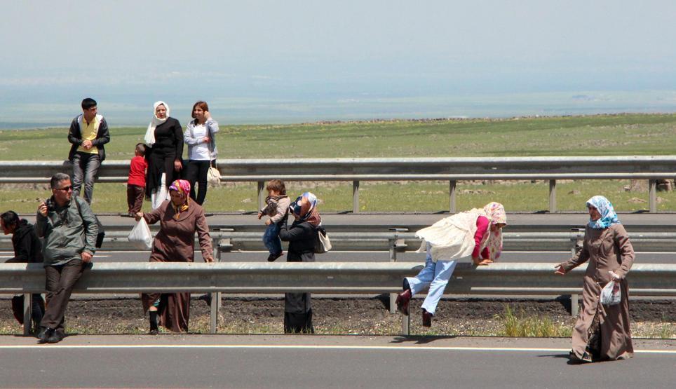 Şanlıurfada tehlikeli yolculuk