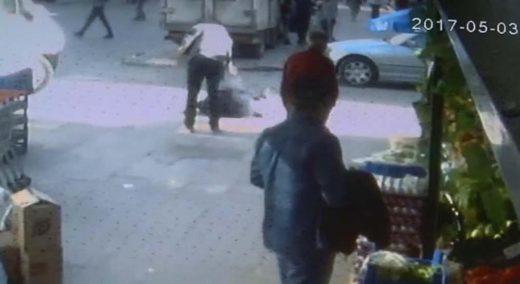 Küfür etme diye uyardı kurşunların hedefi oldu