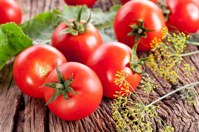 Domatesin fiyatı yükseldi: Çiftçinin yüzü güldü
