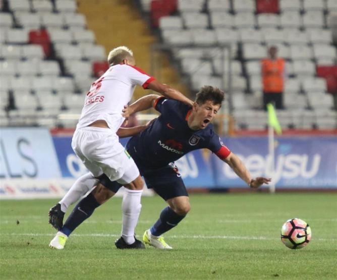 Antalyaspor 0-1 Başakşehir / Maç Özeti