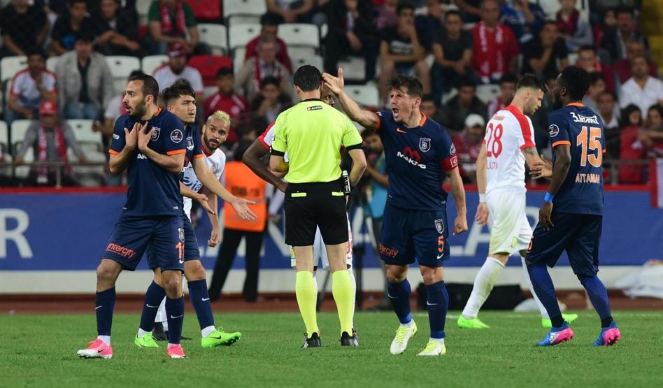 Antalyaspor 0-1 Başakşehir / Maç Özeti