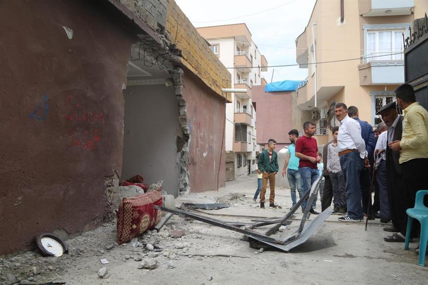 Panzerin girdiği evde hayatını kaybeden çocukların amcası konuştu