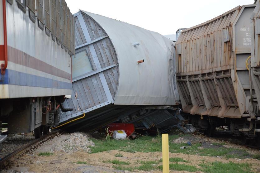 Kırıkkalede tren vagonu devrildi: 1 ölü, 3 yaralı