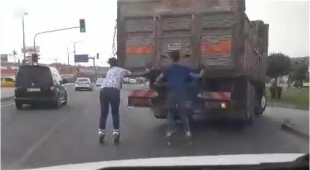 Patenli gençlerden tehlikeli yolculuk