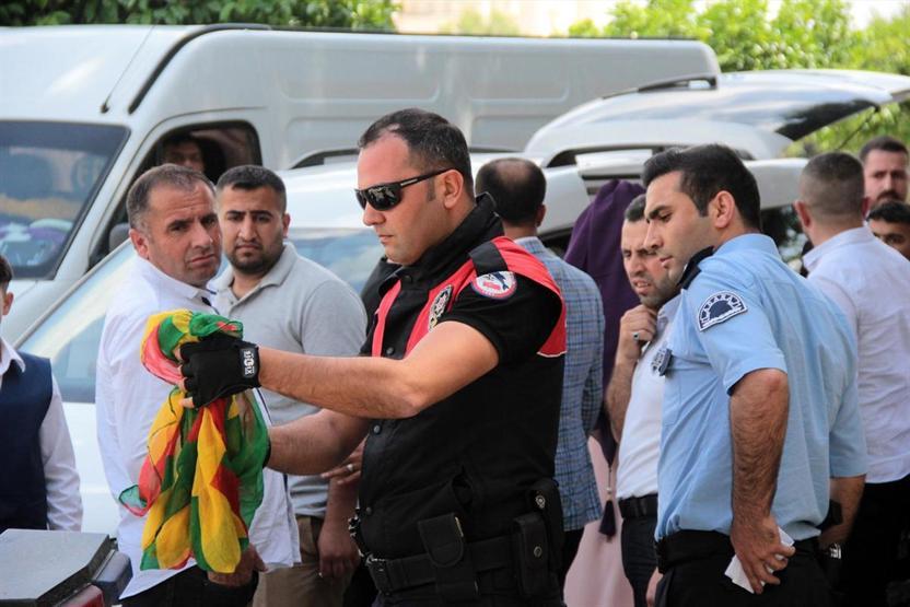 Düğün konvoyunda PKK gözaltısı