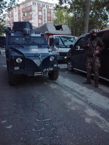 Zehir tacirlerine şafak baskını