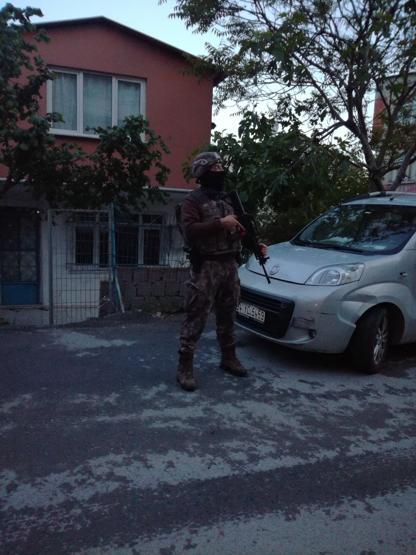 Zehir tacirlerine şafak baskını
