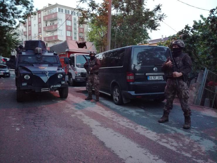 Zehir tacirlerine şafak baskını