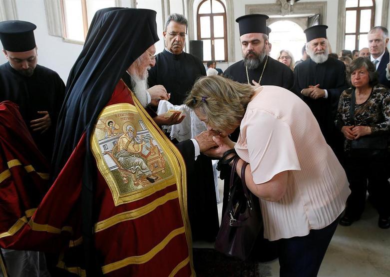 Fener Rum Patriği Bartholomeos İzmirde ayin yönetti
