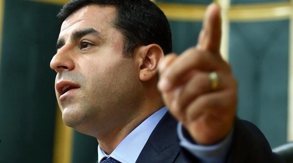 Demirtaşa dava açan savcılar FETÖden ihraç edildi