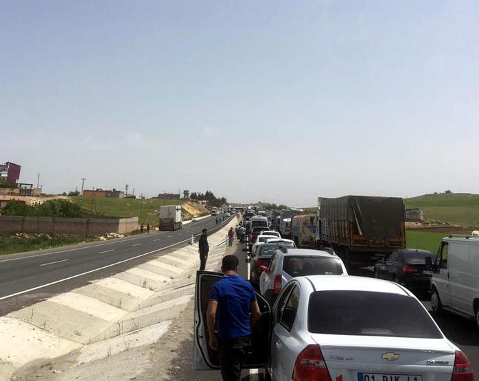 7 yaşındaki Bilal öldü, kızgın köylüler yolu kapadı