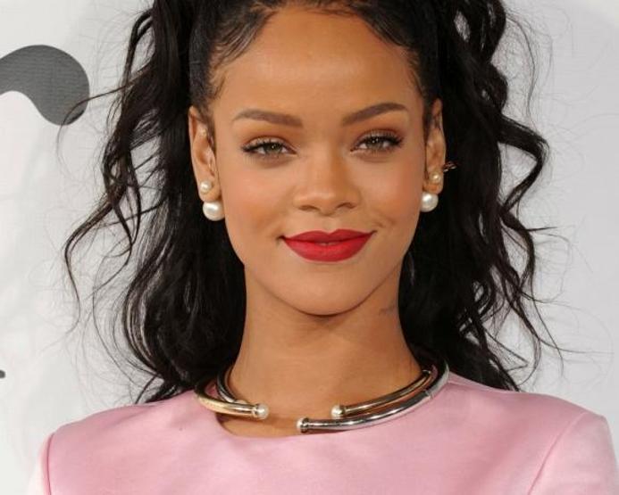 Rihanna, Karim Benzemayı aldattı