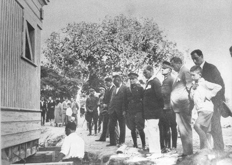 Atatürkün emriyle taşınmıştı: Dal kesilmeyecek köşk yürüyecek