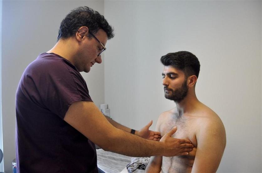 Erkeklerin yaz kabusu jinekomastiye 1,5 saatte son
