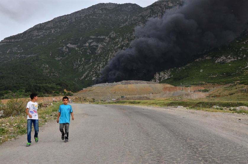 Manisada şehir çöplüğündeki yangın korkuttu