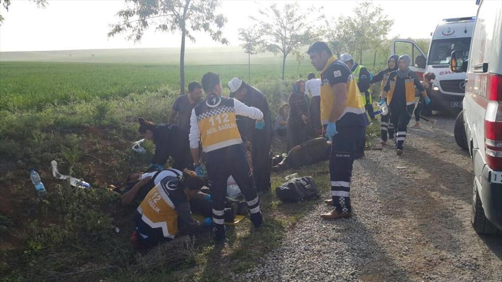 Son dakika: Yolcu otobüsü devrildi. Çok sayıda yaralı var