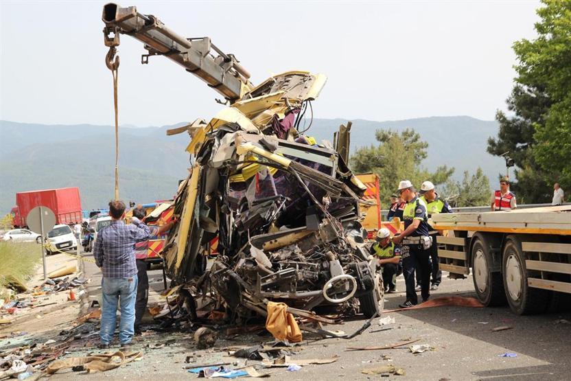 Marmaristeki kazada 11 aylık bebeğin mucize kurtuluşu