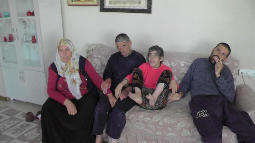 3 engelli çocuğuna bakan anne, Yılın annesi seçildi