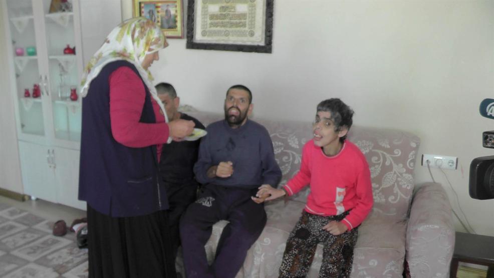 3 engelli çocuğuna bakan anne, Yılın annesi seçildi