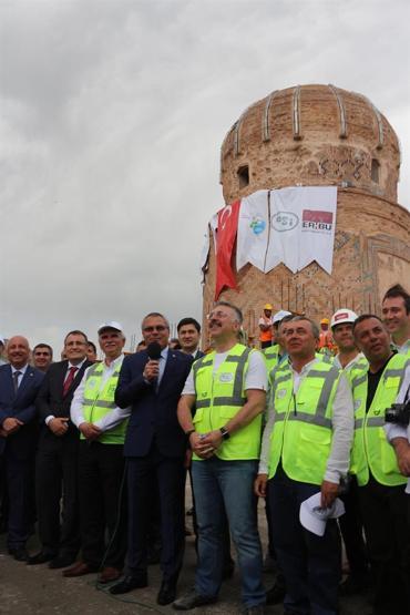 Zeynel Bey Türbesi yeni yerinde