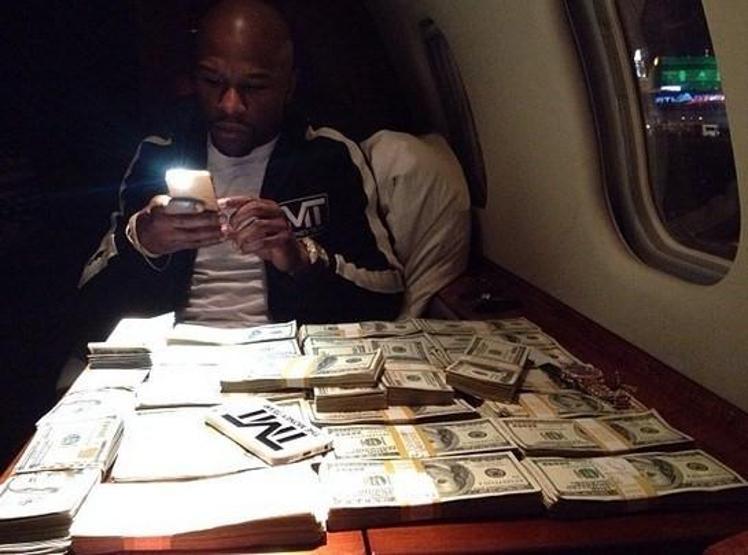 Floyd Mayweather Las Vegasta striptiz kulübü açıyor