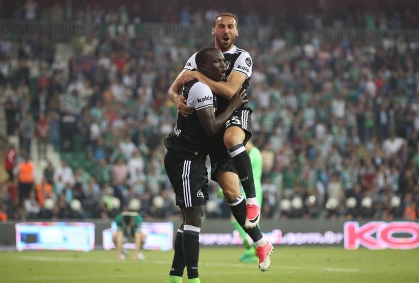 Beşiktaş kazandı sosyal medya yıkıldı