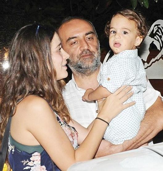 Aşkta yaş farkı tanımayan ünlüler