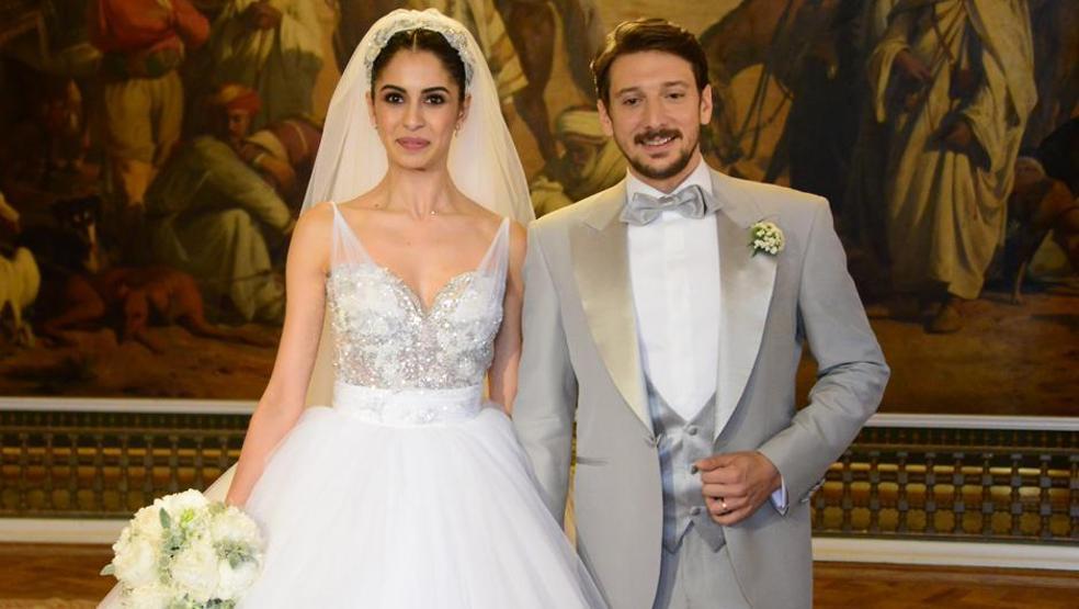 Aşkta yaş farkı tanımayan ünlüler