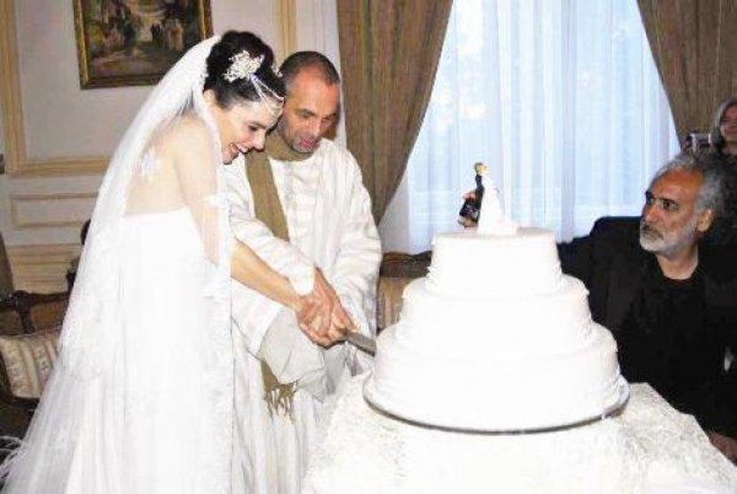 Aşkta yaş farkı tanımayan ünlüler