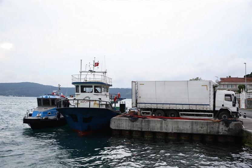Balıkçı teknesine operasyon: Bakın neler çıktı