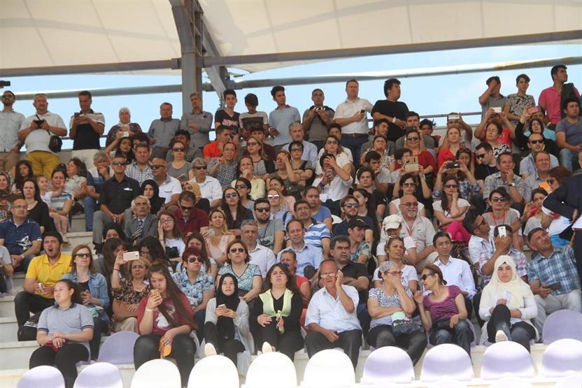 2 bin 791 çocukla balık figürlü rekor denemesi